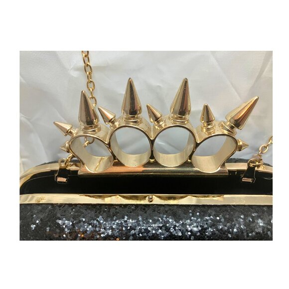 Glitter Knuckle Clutch - black with gold spikes + removable crossbody chain - Picture 6 of 6